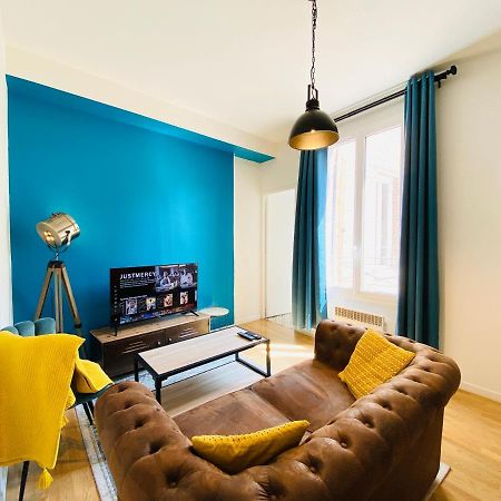 Blue Vintage / Centre Ville Rue Piétonne / Netflix Sens Extérieur photo