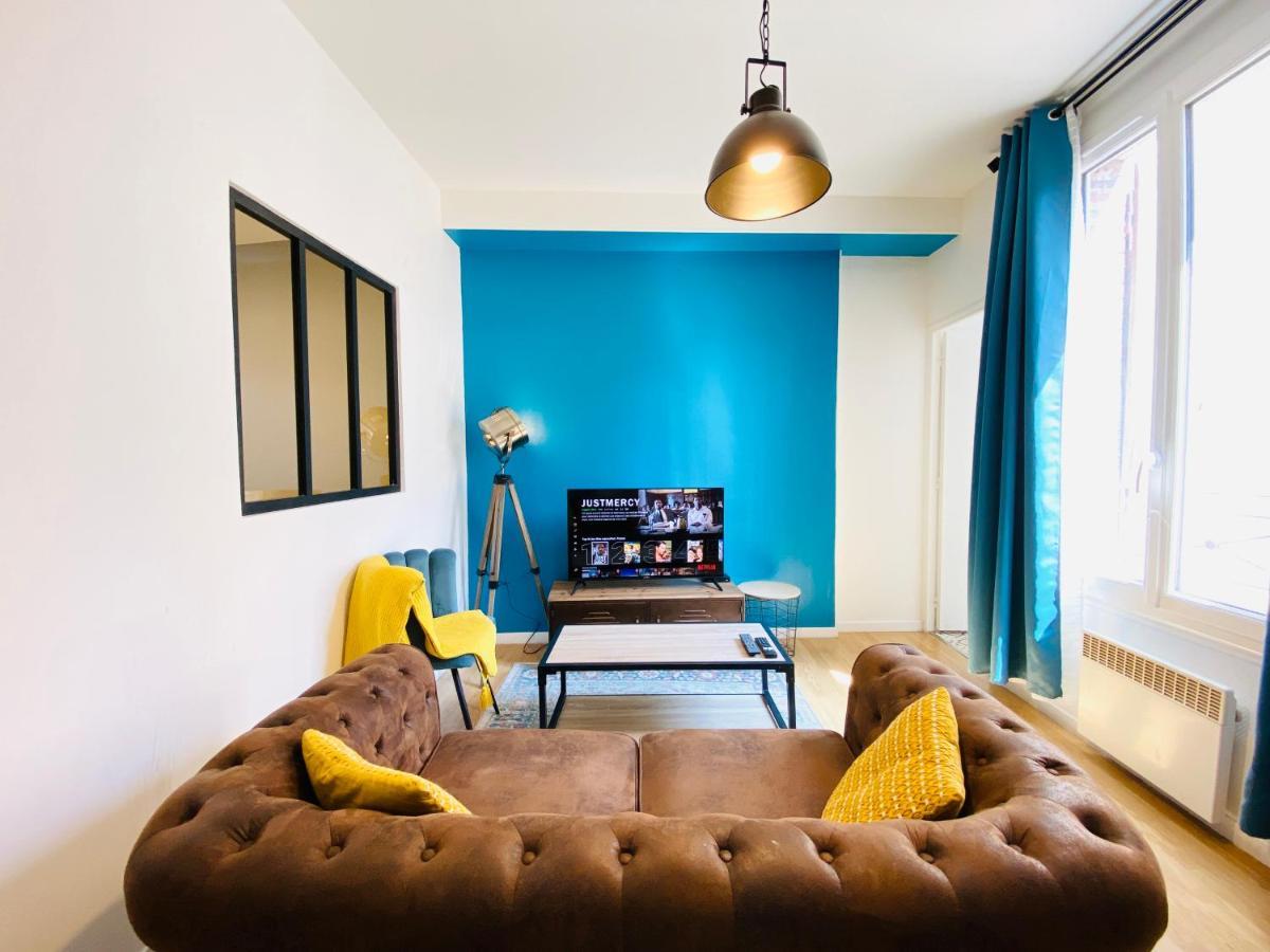 Blue Vintage / Centre Ville Rue Piétonne / Netflix Sens Extérieur photo