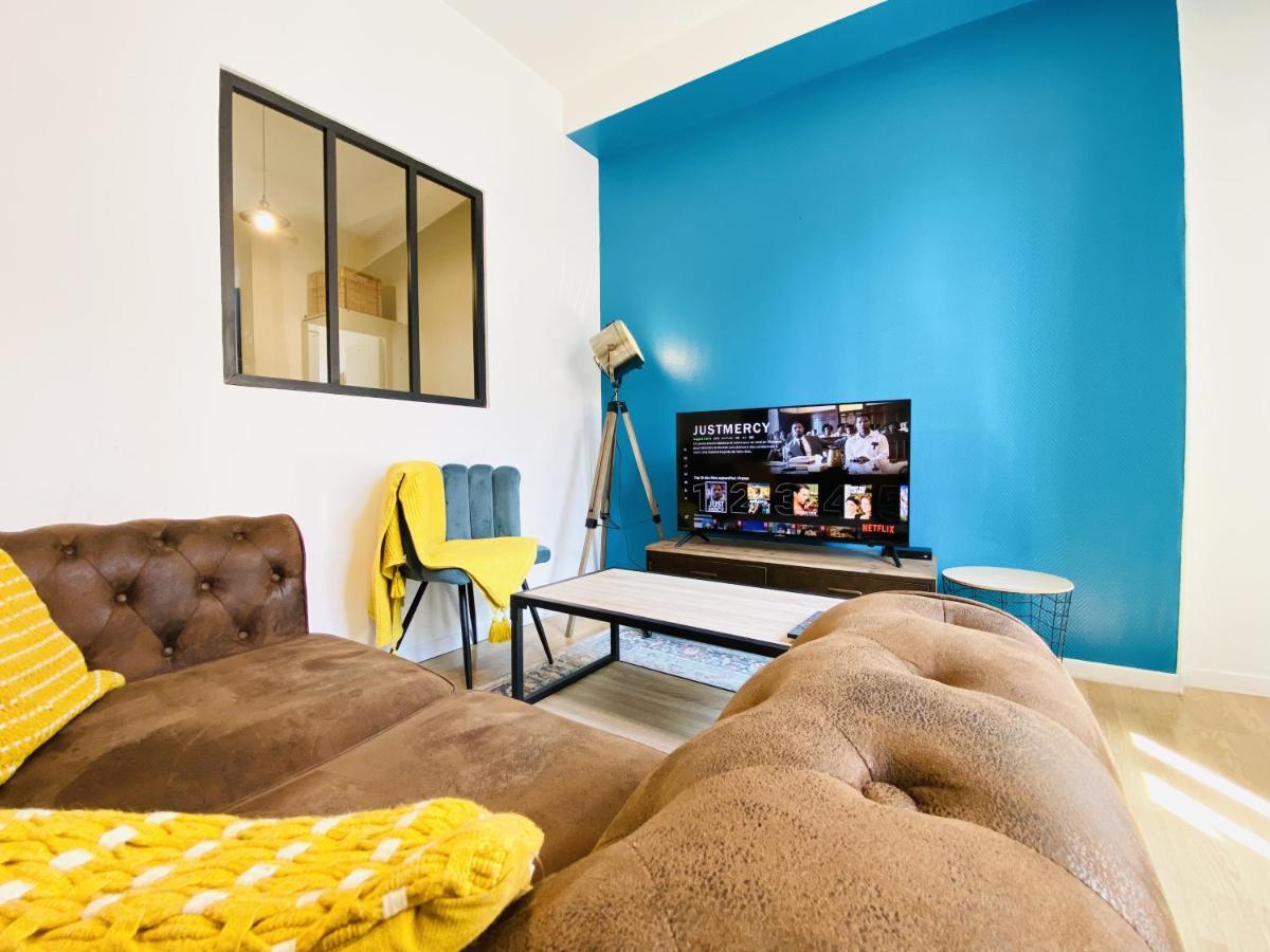 Blue Vintage / Centre Ville Rue Piétonne / Netflix Sens Extérieur photo
