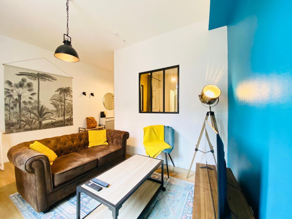 Blue Vintage / Centre Ville Rue Piétonne / Netflix Sens Extérieur photo